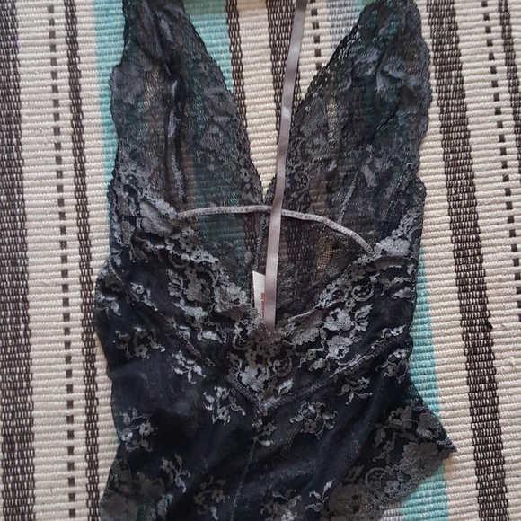 NWOT Free People lace bodysuit - Picture 2 of 2
